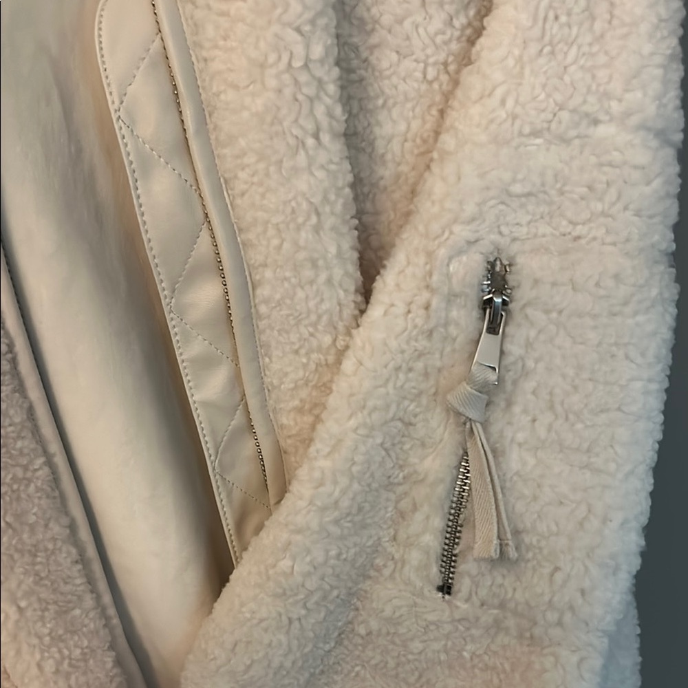 Abercrombie & Fitch Cream Sherpa Bomber Jacket - Picture 5 of 7
